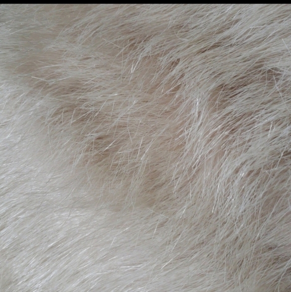 Banana Republic gray plaid coat with faux fur collar and buckle accents - Picture 3 of 7